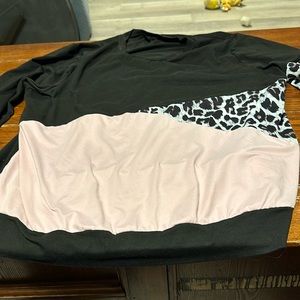 Shein top size 3x.  Very cute.